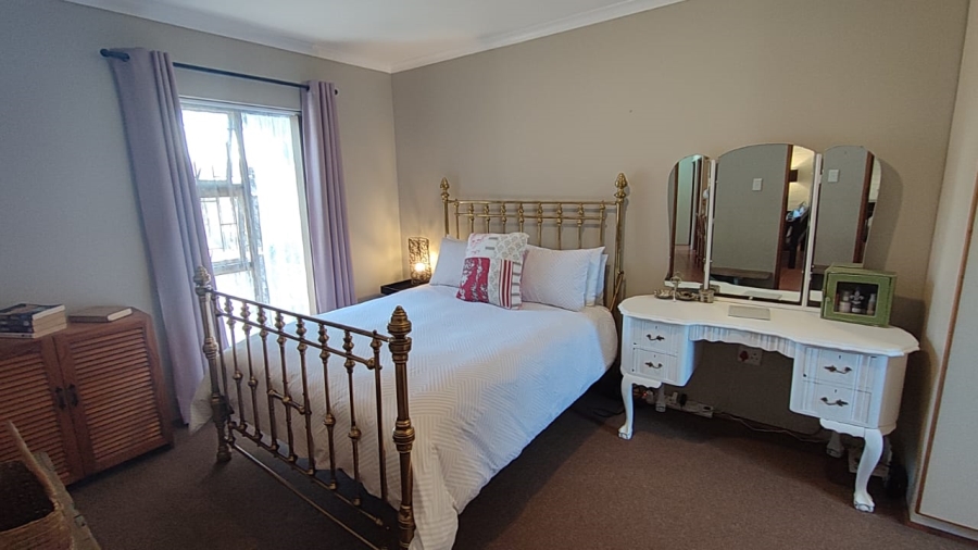 3 Bedroom Property for Sale in Stilbaai Wes Western Cape